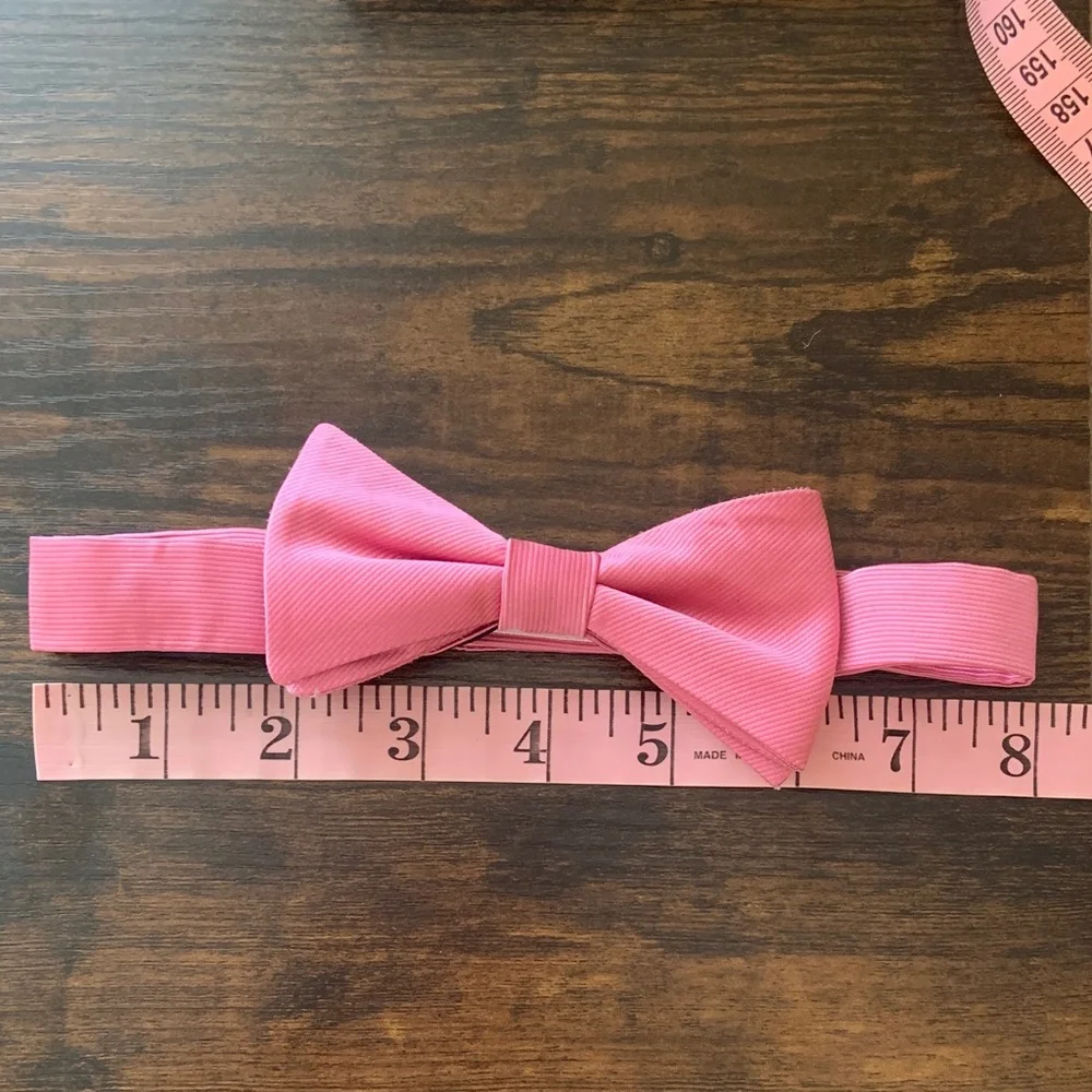 Van Heusen Kids Pink Bow Tie
